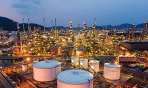 Pa&iacute;ses productores de petr&oacute;leo deciden mantener su oferta hasta abril