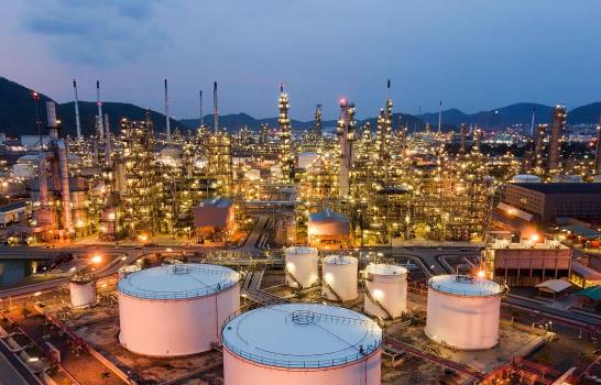 Pa&iacute;ses productores de petr&oacute;leo deciden mantener su oferta hasta abril