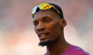 Medallista olímpico de atletismo es acusado de golpear a colega femenina