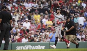 Kody Clemens conecta jonrón en su debut en Fenway Park, Devers da tres hits pero los Twins ganan