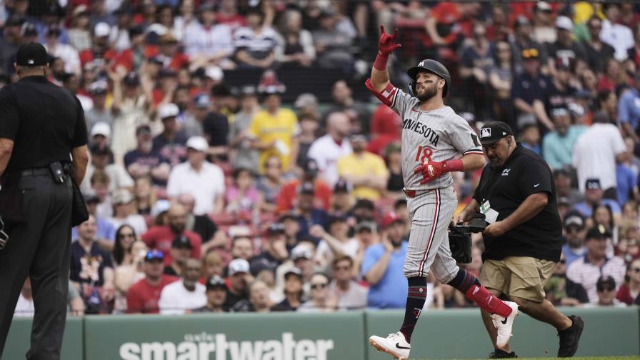Kody Clemens conecta jonrón en su debut en Fenway Park, Devers da tres hits pero los Twins ganan Kody Clemens conecta jonrón en su debut en Fenway Park, Devers da tres hits pero los Twins ganan