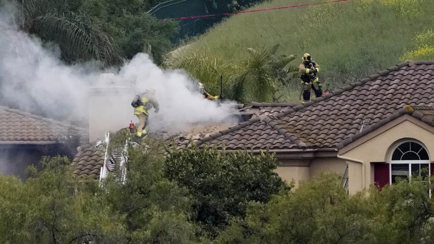Avioneta se estrella en vecindario de Los Ángeles, reportan un muerto Avioneta se estrella en vecindario de Los Ángeles, reportan un muerto
