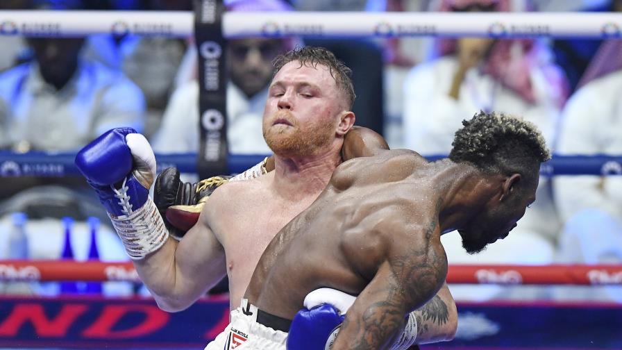 Canelo Álvarez vence a William Scull y vuelve a ser campeón indiscutido de peso supermediano Canelo Álvarez vence a William Scull y vuelve a ser campeón indiscutido de peso supermediano