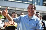 Bolsonaro sale del hospital tres semanas después de ser operado del abdomen