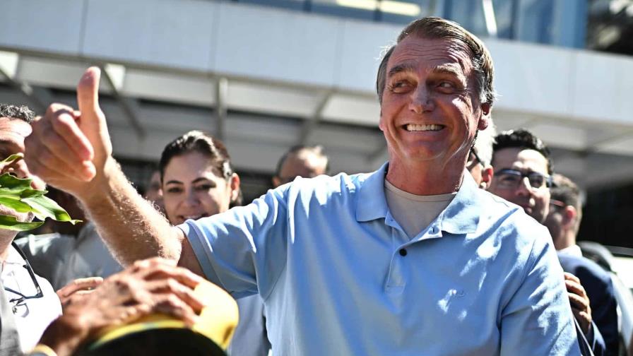Bolsonaro sale del hospital tres semanas después de ser operado del abdomen Bolsonaro sale del hospital tres semanas después de ser operado del abdomen