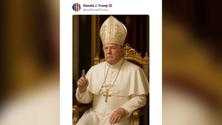 Conferencia católica en EE. UU. acusa a Trump de burlarse de la fe por foto vestido de papa Conferencia católica en EE. UU. acusa a Trump de burlarse de la fe por foto vestido de papa