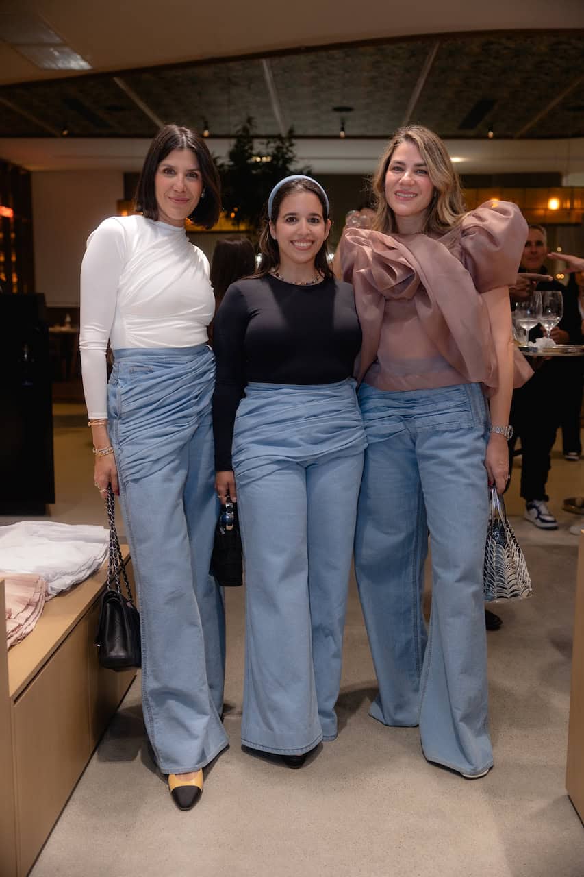 Crystal Jiménez, Diana Mella y Michèle Jiménez.