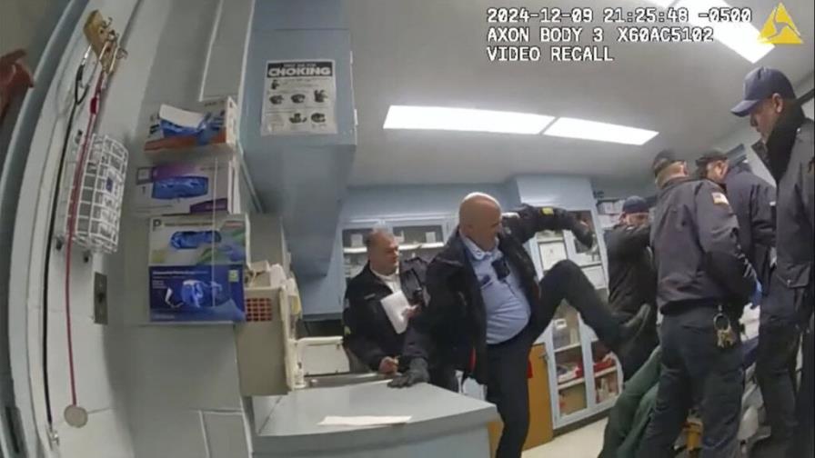 Guardia se declara culpable por la golpiza fatal a un recluso en cárcel de Nueva York Guardia se declara culpable por la golpiza fatal a un recluso en cárcel de Nueva York