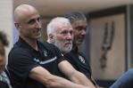 Gregg Popovich reaparece en público en presentación de Mitch Johnson como nuevo entrenador de Spurs