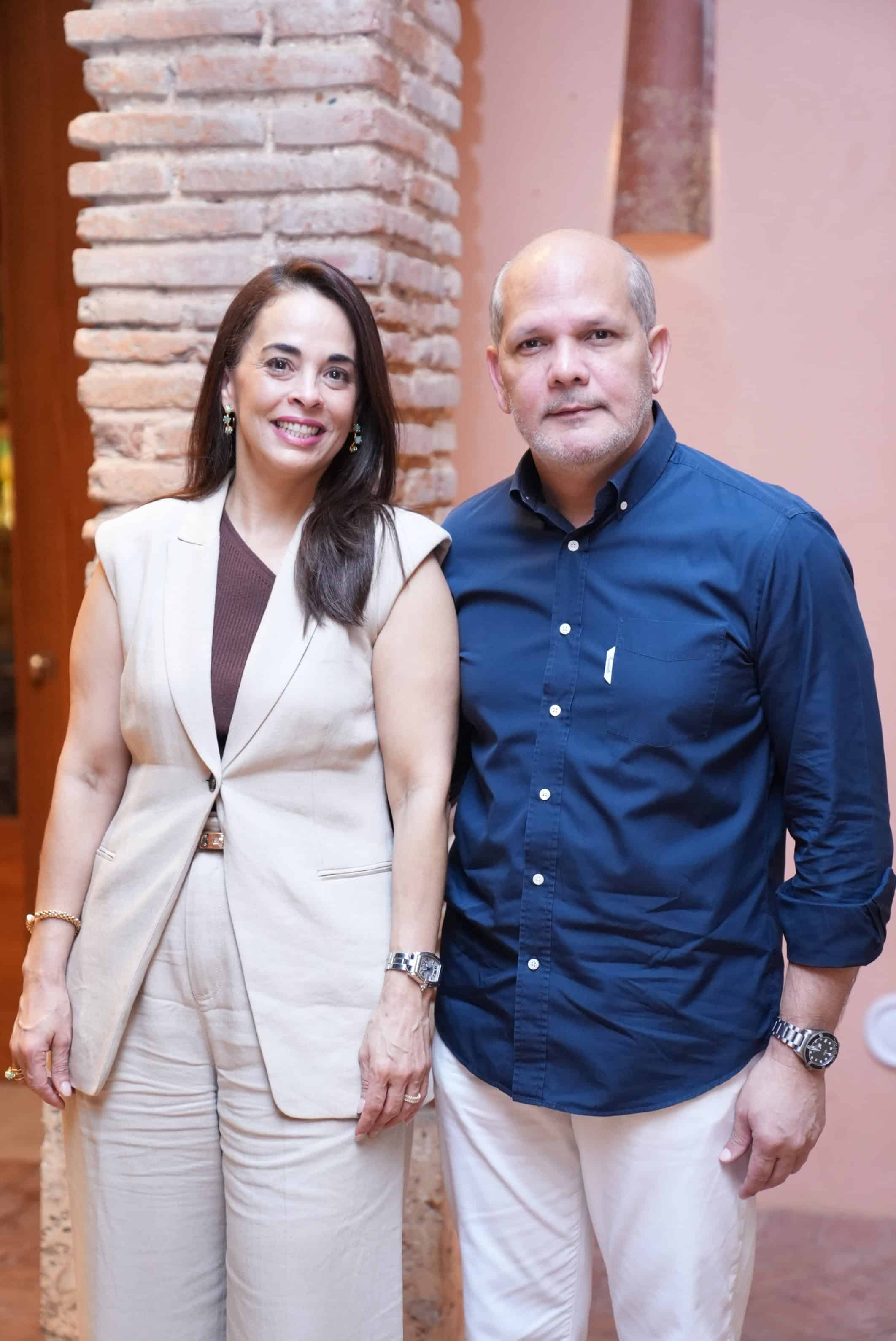 Monika Burdier y Nelson de Los Santos.