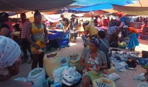 El mercado binacional de Elías Piña luce dinámico el lunes feriado