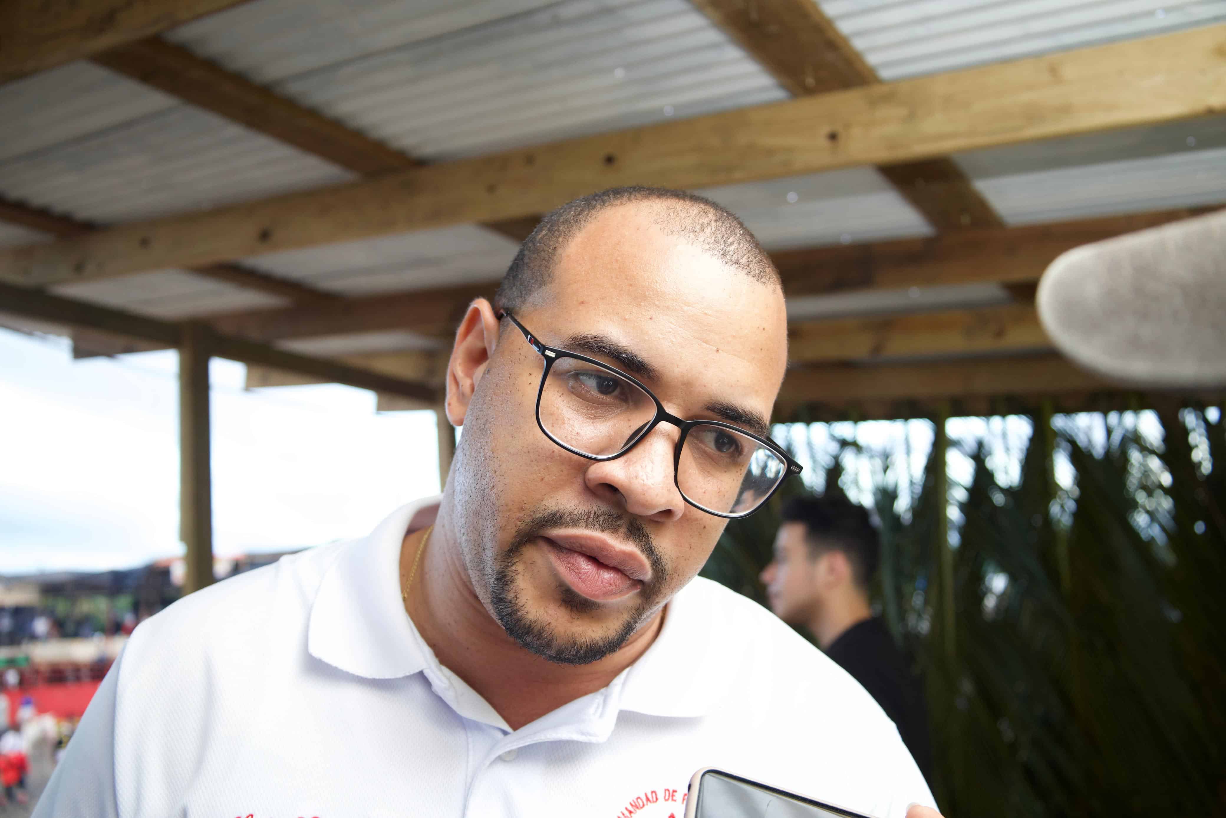 Luis Graveley, miembro de la Hermandad organizadora.