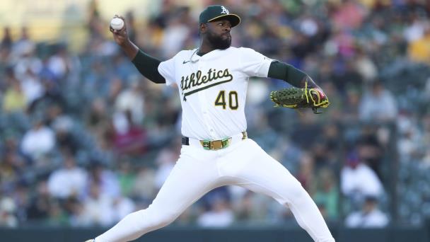 Luis Severino permite cuatro carreras en seis entradas, pero los Atléticos ganan