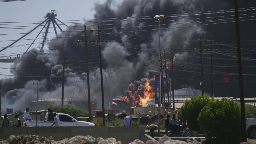 El grupo paramilitar FAR ataca con drones objetivos clave en Puerto Sudán, según autoridades El grupo paramilitar FAR ataca con drones objetivos clave en Puerto Sudán, según autoridades