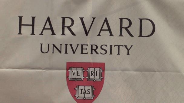 Harvard enfrenta decisión de dejar de recibir fondos federales