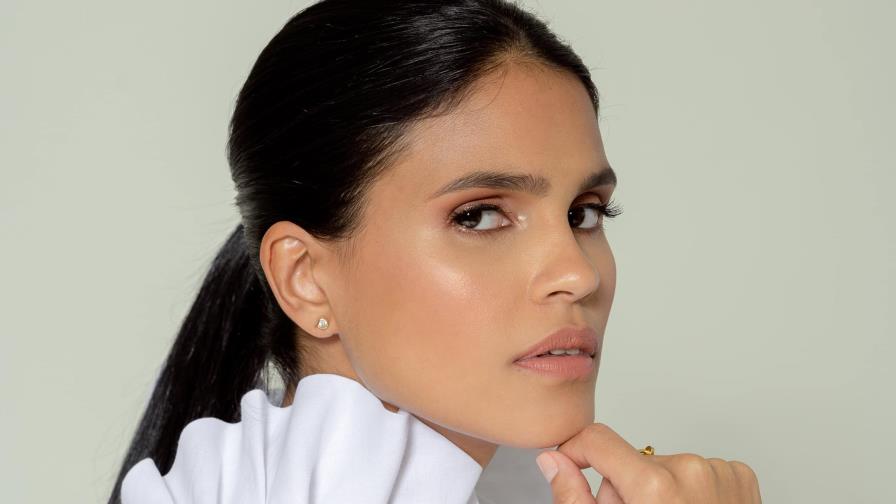 Piedra: la nueva corriente creativa de la diseñadora dominicana Maylé Vásquez Piedra: la nueva corriente creativa de la diseñadora dominicana Maylé Vásquez