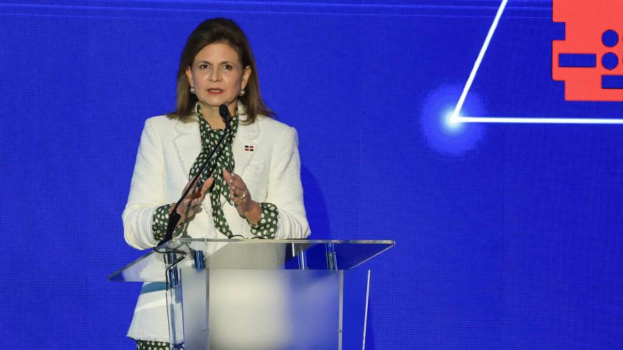 Raquel Peña: “La Cuarta Revolución Industrial es un viaje en el que RD ha decidido liderar Raquel Peña: “La Cuarta Revolución Industrial es un viaje en el que RD ha decidido liderar