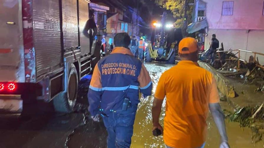 Lluvias dejan un fallecido, daños materiales y localidades incomunicadas en provincias del Cibao Lluvias dejan un fallecido, daños materiales y localidades incomunicadas en provincias del Cibao