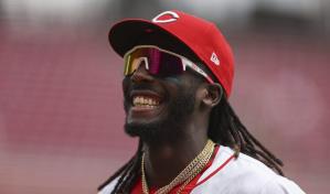 Elly de la Cruz vuelve a ser señalado para firmar un gran contrato a futuro