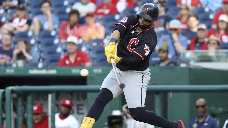 VIDEO | Carlos Santana pega jonrón de tres carreras, ayuda a Cleveland a dividir doble cartelera VIDEO | Carlos Santana pega jonrón de tres carreras, ayuda a Cleveland a dividir doble cartelera