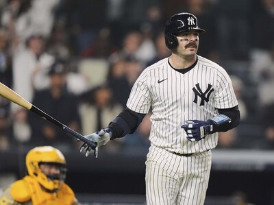 Austin Wells pega dos hits en el inicio del 2026