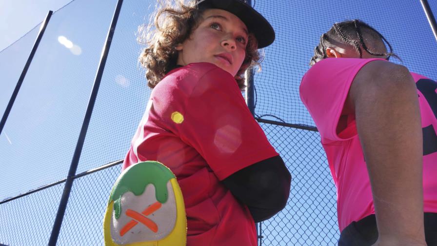 Guantes para deslizarse se popularizan en el béisbol, aunque en ligas juveniles no son tan útiles Guantes para deslizarse se popularizan en el béisbol, aunque en ligas juveniles no son tan útiles