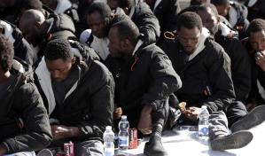 Trump busca expulsar de EE. UU. a inmigrantes a Libia en vuelos militares