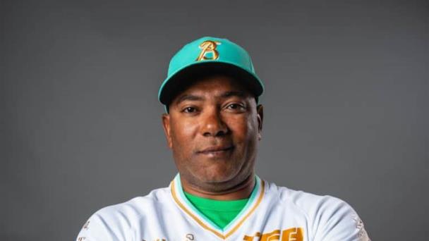 Nombran a Miguel Tejada dirigente en el béisbol mexicano