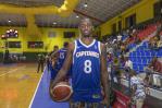 David Jones juega por su club y su sueño de jugar en la NBA se mantiene vivo