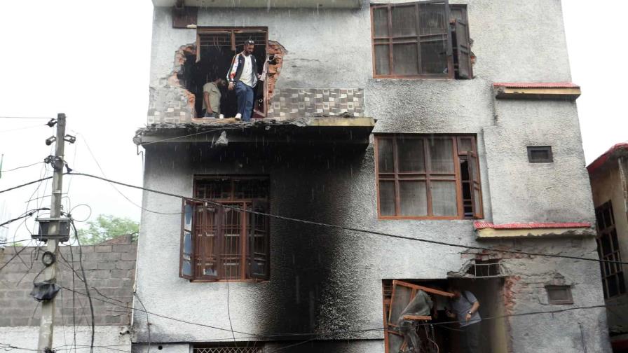 Violencia en Cachemira: familias abandonan sus hogares por fuego cruzado entre India y Pakistán Violencia en Cachemira: familias abandonan sus hogares por fuego cruzado entre India y Pakistán