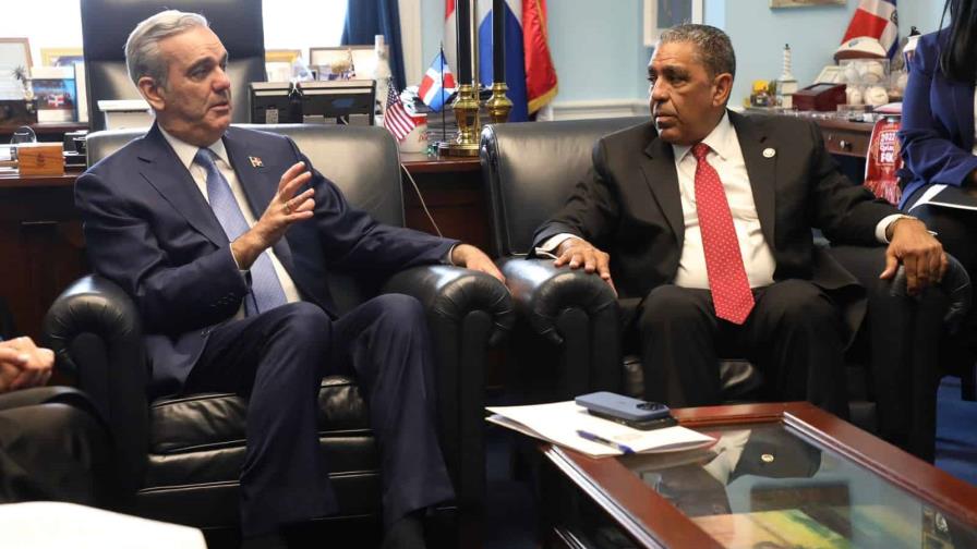Abinader habla sobre Haití con Espaillat y otros congresistas demócratas en visita a Washington Abinader habla sobre Haití con Espaillat y otros congresistas demócratas en visita a Washington