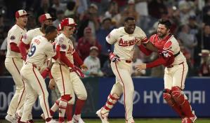 Doble de 3 carreras de Jorge Soler en la 9ª da victoria a Angelinos, 5-4 sobre Azulejos