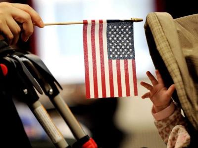 Demandan contra Trump por orden sobre ciudadanía por nacimiento