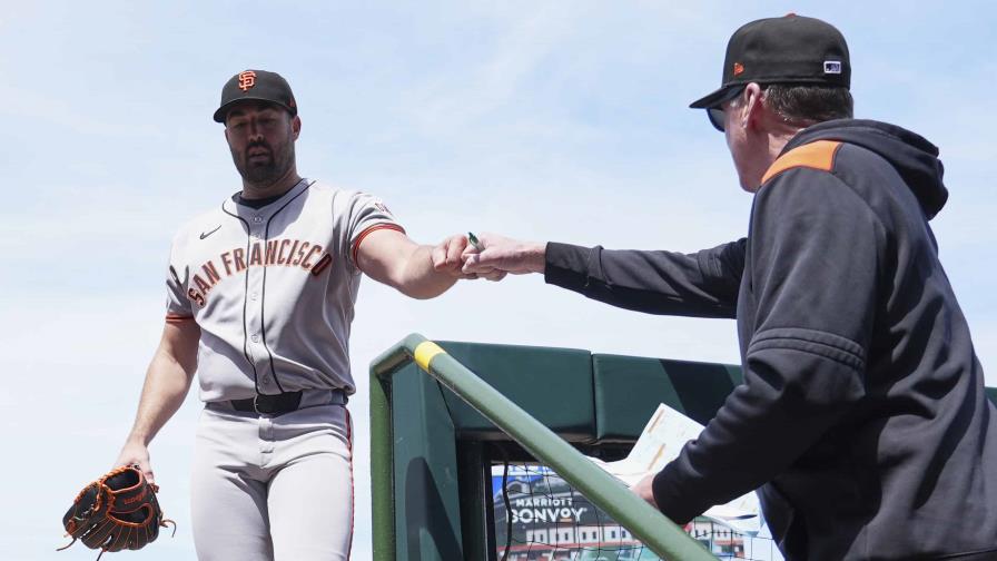 Robbie Ray lanza seis sólidas entradas en la victoria de Gigantes 3-1 sobre los Cachorros Robbie Ray lanza seis sólidas entradas en la victoria de Gigantes 3-1 sobre los Cachorros