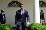 Rubio bromea con asumir aún más cargos en la Administración Trump, sería bibliotecario
