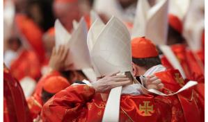 Aseguran cardenales habrían visto la película Cónclave como guía para la elección del nuevo papa