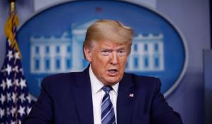 Trump insta al Supremo a revocar el estatus legal de cientos de inmigrantes en EE. UU.