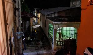 Hallan muerto a un bebé recién nacido en su casa en Villa Mella; sospechan de la madre