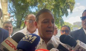 Abel Martínez señala a expresidentes convocados a diálogo por "desbordamiento" en inmigración