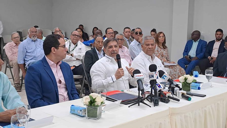 Conforman oficialmente la comisión para disolver el IAD e integrarlo al Ministerio de Agricultura Conforman oficialmente la comisión para disolver el IAD e integrarlo al Ministerio de Agricultura