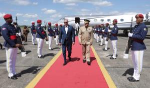 El presidente Abinader regresa al país tras reunión bilateral con Marco Rubio en Washington