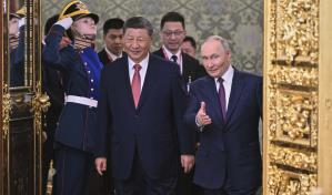 Rusia y Ucrania continúan ataques a pesar de tregua declarada por Moscú; Ucrania ratifica acuerdo