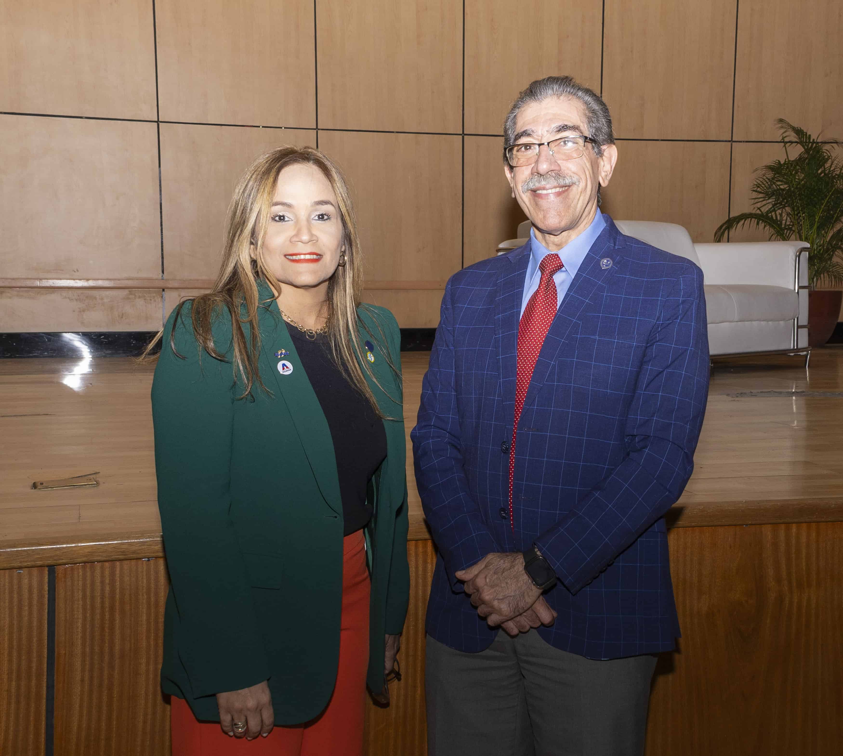 Glenis Raquel Delgado y Jorge Asjana David.