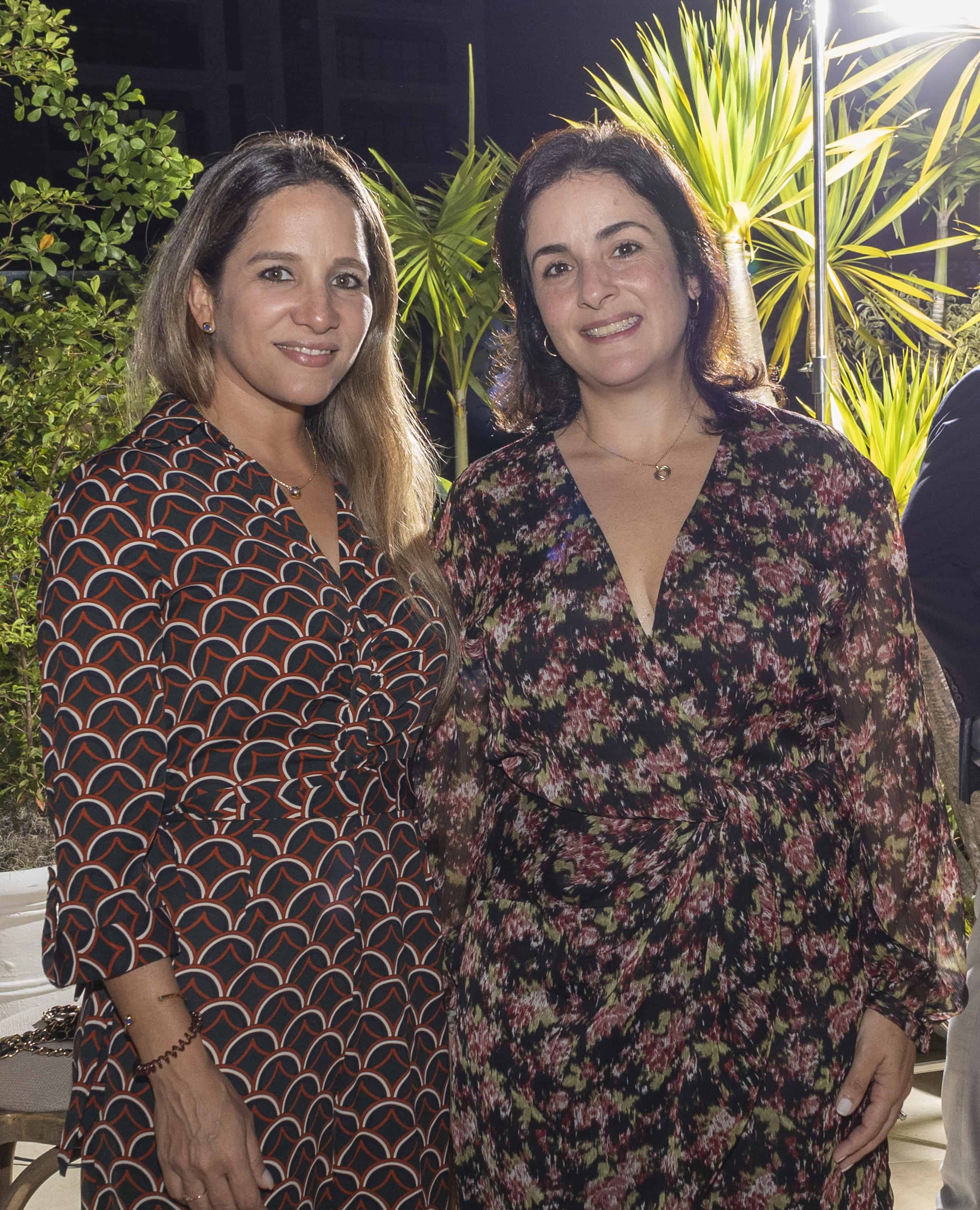 Sally De Llibre y Patricia Cano.