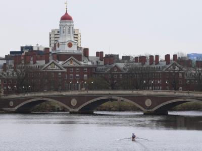 Como afectará medida de Trump a estudiantes de Harvard