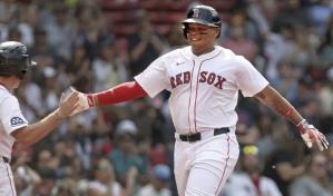 Devers hace duras críticas a los Medias Rojas y rechaza jugar en primera