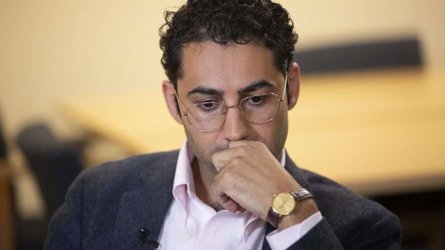 Estudiante palestino liberado acusa a la Universidad de Columbia de incitar a la violencia Estudiante palestino liberado acusa a la Universidad de Columbia de incitar a la violencia