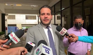 En lo que va del 2026, tres legisladores rompen con los partidos que los llevaron al Congreso