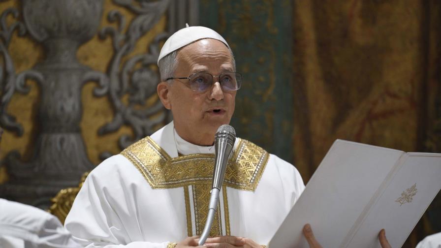 León XIV celebra su primera misa como papa y dice que su elección es una cruz y una bendición León XIV celebra su primera misa como papa y dice que su elección es una cruz y una bendición