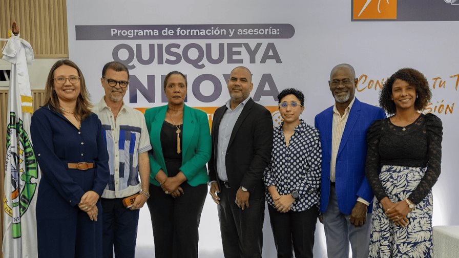 Universidad del Este lanza "Quisqueya Innova" para impulsar el diseño en la industria de la moda Universidad del Este lanza "Quisqueya Innova" para impulsar el diseño en la industria de la moda